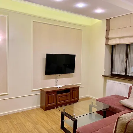 Two-bedroom On Lesi Ukrainky Apartment *